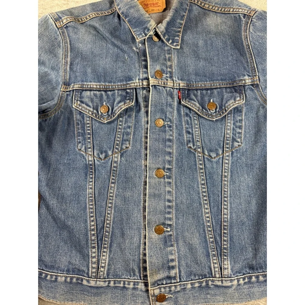 Vtg 80s Levi's 70500 Denim Trucker Jacket Men's L Faded Distressed USA-Era